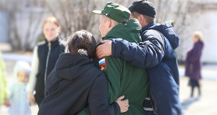 Какие пособия можно получить в размере 36 278 рублей для семьи солдата-срочника во время его срочной службы?