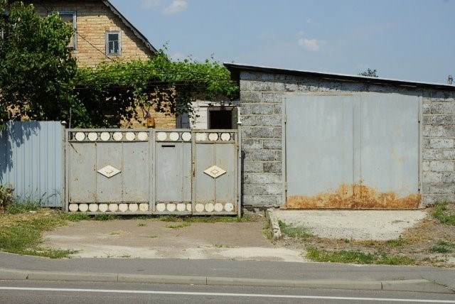 Фотография гаража на загородном участке