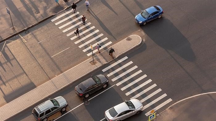 В 2025 году произошло столкновение автомобиля с пешеходом на пешеходном переходе.