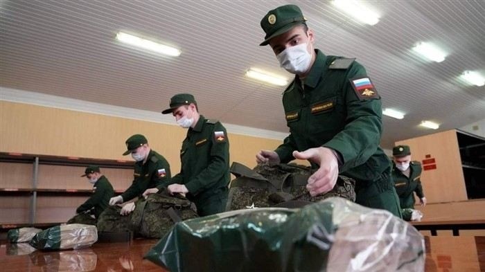 Как психиатр проводит осмотр призывников в военкомате?