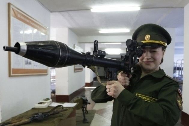 Могут ли женщины служить в армии: требования и ограничения