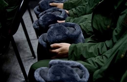 Как определяется обязательность отправки на военные сборы?