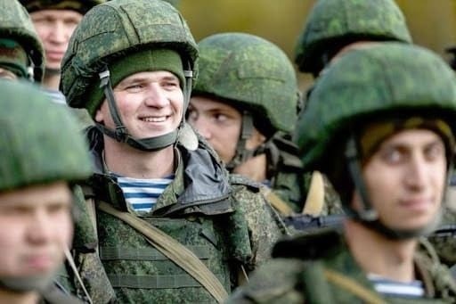 Как именно военная служба по призыву влияет на дальнейшую карьеру в армии?