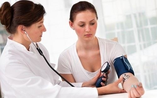 Как возраст и раса влияют на риск развития гипертонии