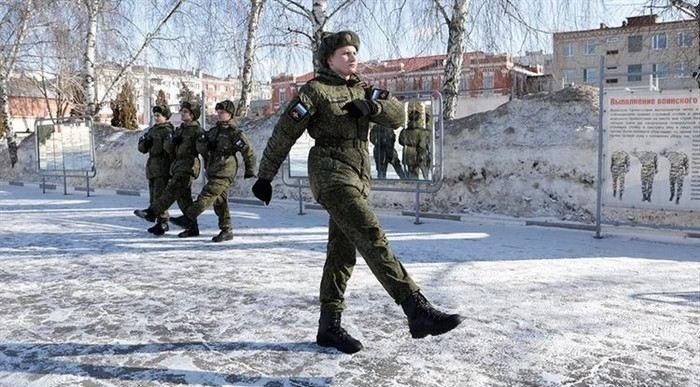 Казарма: жизнь солдата за пределами тренировок и учений