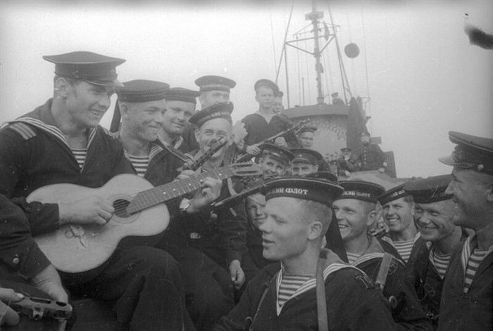 Исторические примеры продления службы на флоте в разные эпохи