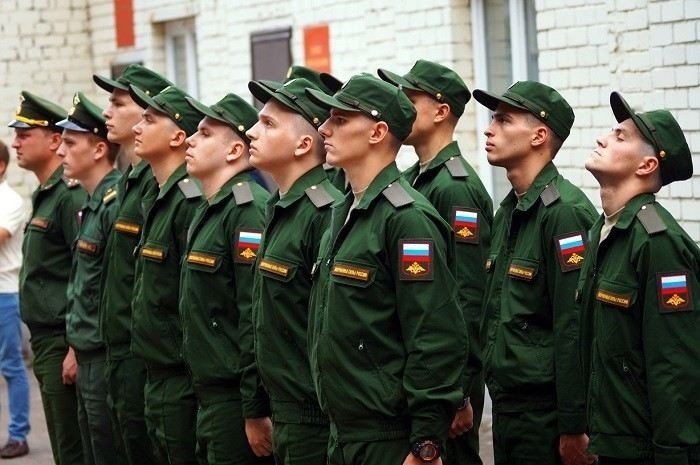 Какие категории граждан обязаны проходить тест на ВИЧ при поступлении на работу?