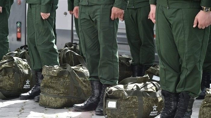 Какие меры безопасности и защиты прав призывников планируются при повышении призывного возраста?