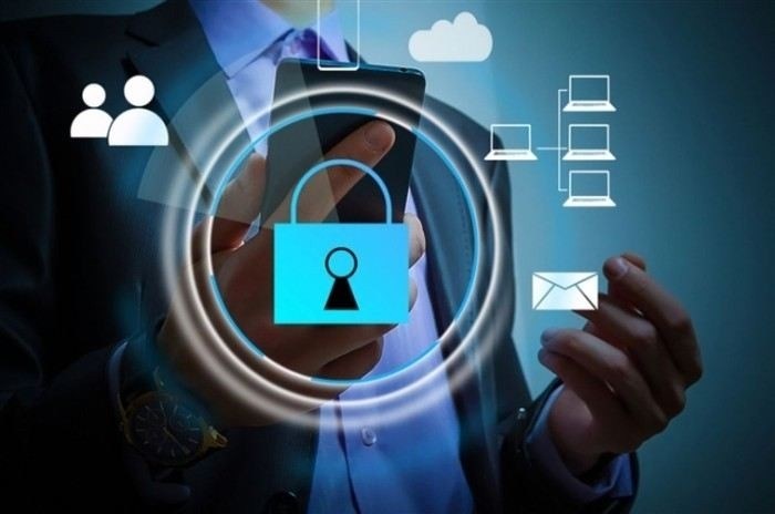 Боевой контакт: роль мобильных телефонов в армейской связи